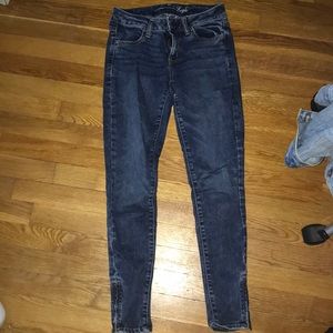 American Eagles Super Stretch Dark Wash Jeggings